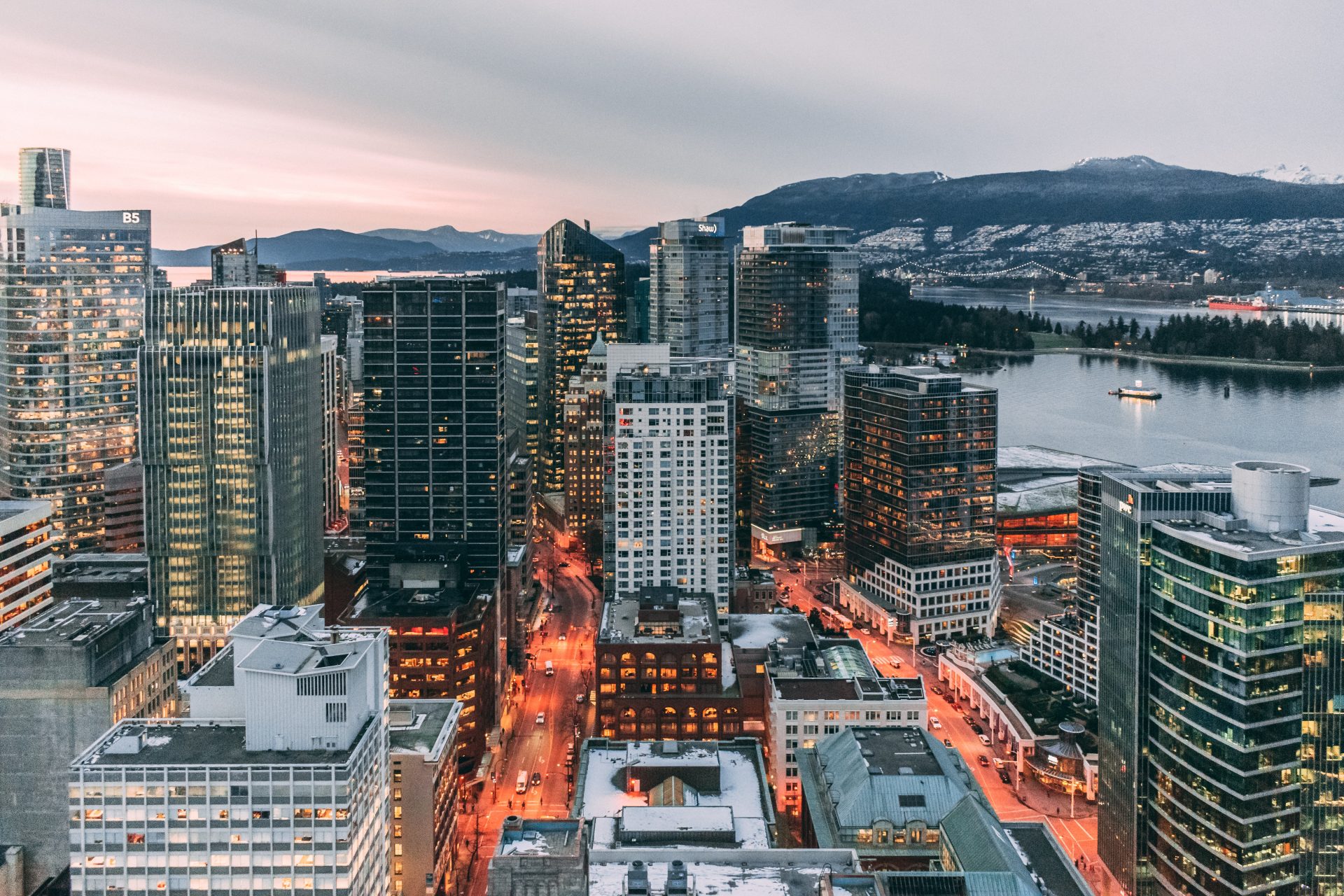 “Exploring Canada’s Hottest Real Estate Markets: Where to Invest?”
